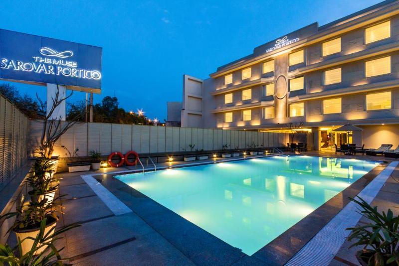 Deventure Sarovar Portico Kapashera, New Delhi Esterno foto